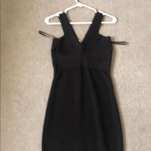 Black V-neck bandage dress